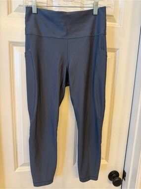 Athleta Women’s Interval Stash 7/8 Leggings size M, color gray